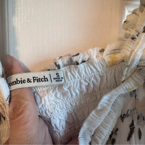 Abercrombie Smocked Floral Ruffle Crop Tank Top Size SM - Picture 4 of 6